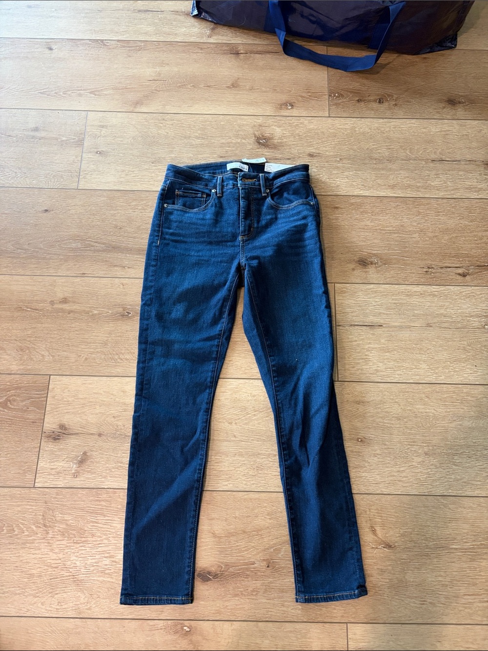Brand new Ann Taylor Loft Women's Curvy Mid-Rise Skinny Jeans